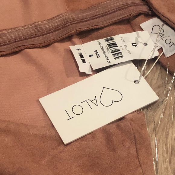 beautiful brand new dress - Picture 3 of 8